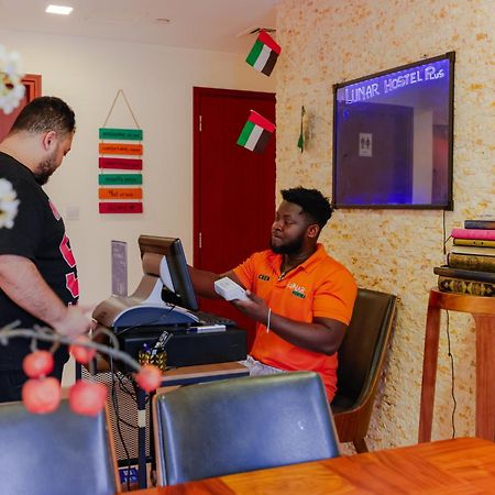 Lunar Hostel Plus Dubai Bagian luar foto