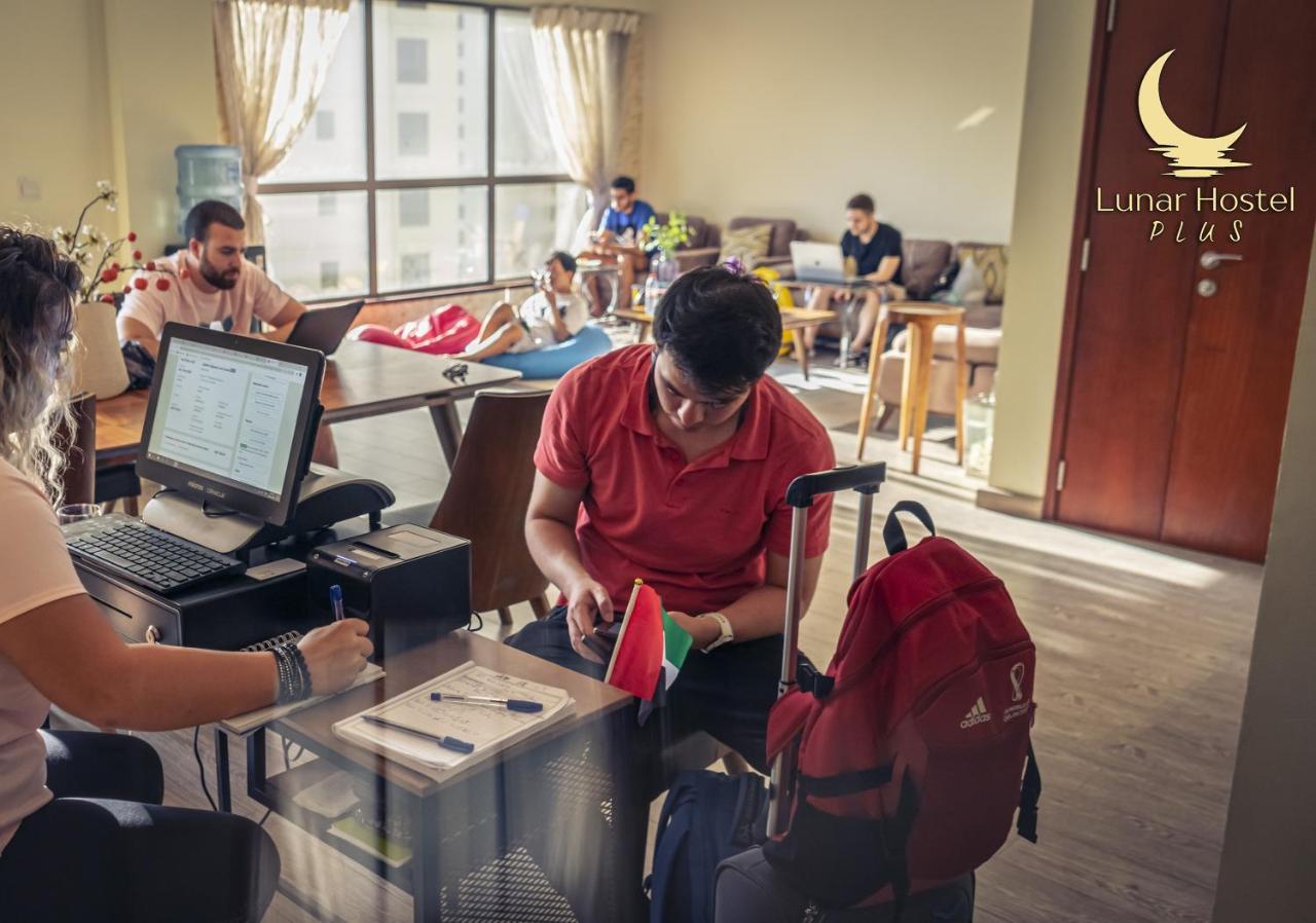 Lunar Hostel Plus Dubai Bagian luar foto